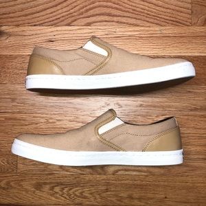 COLE HAAN Men’s 9 slip on’s NEW NWT